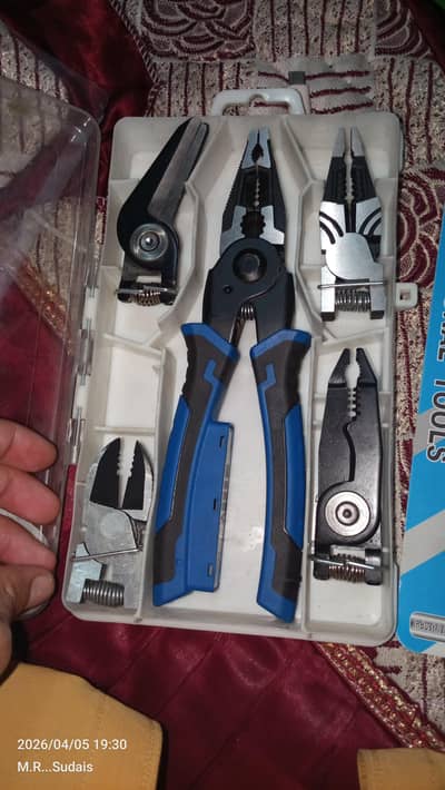 heavy duty pliers