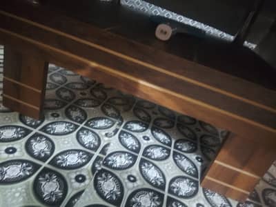 Centre table with glass top 3x3