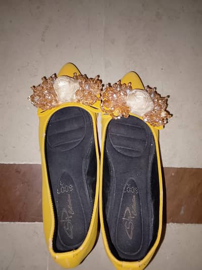 heels new condition l