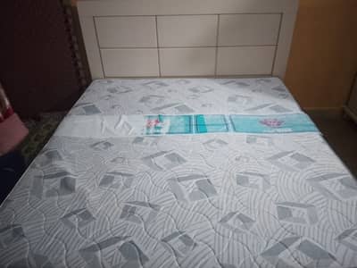 Five star foam 6" 72x78 king size in 4 year warranty