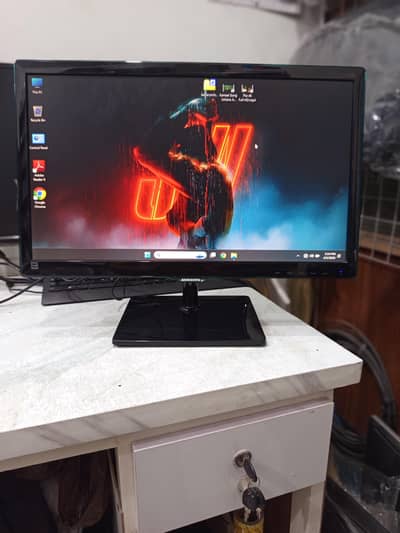 22 & 24 inches LED Monitors | A+ Fresh Condition | UAE Import Stock
