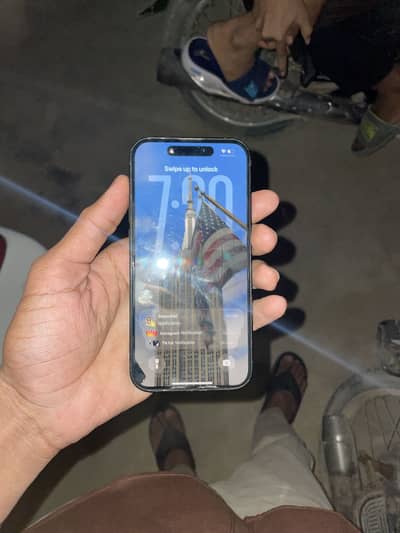 14 pro factory unlock eSIM Kia pata chalte hu mana chake ni