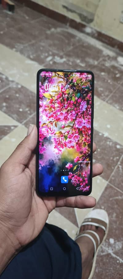 hot 11s 4+2/128 with box