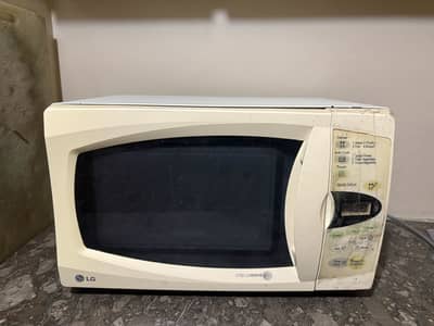 Microwave LG MS-204W for sale. Condition 10/10