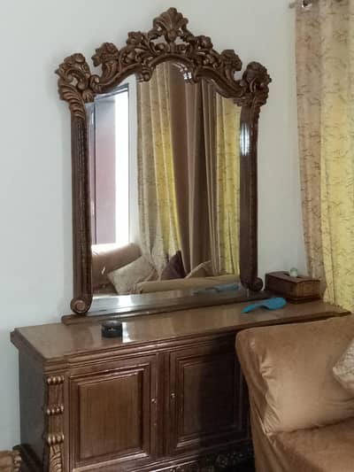 dressing table