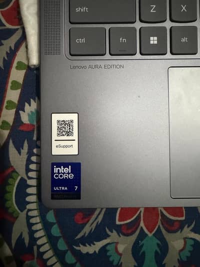 Lenovo Aura Edition Core ultra 7