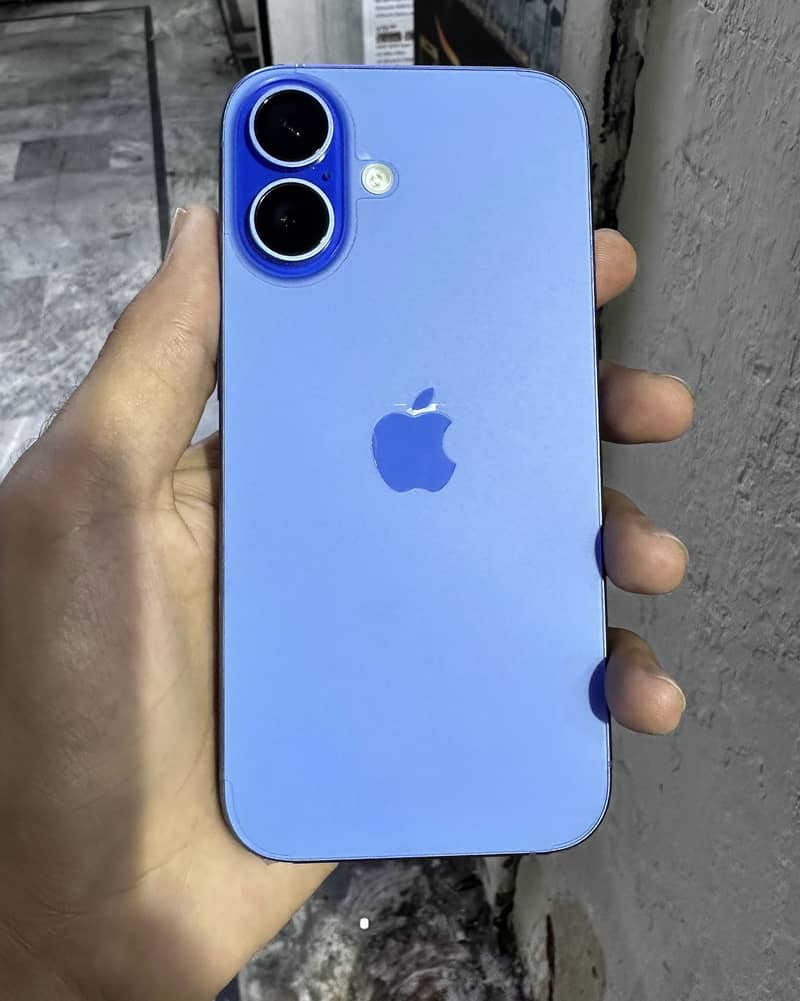 iPhone 16 0