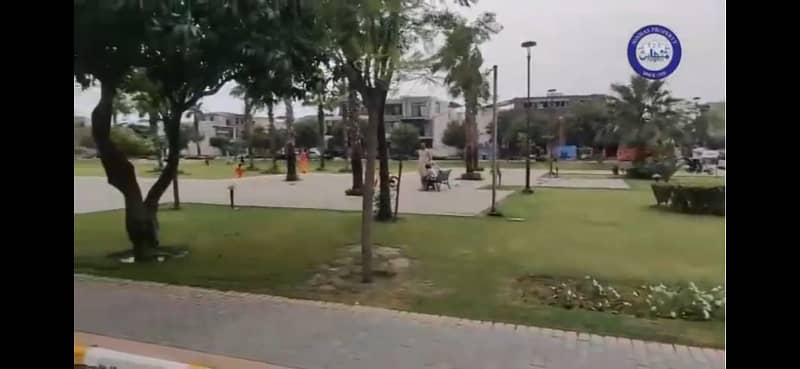 13 MARLA CORNER TOP LOCATION PLOT 1