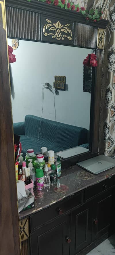 Dressing Table with mirror for sale brand new