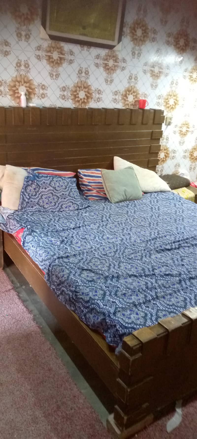 BED, DRESSING TABLE, SHOWCASE, SIDE TABLES 1