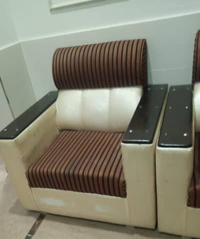 6 Seater Sofa Set for Urgent Sale