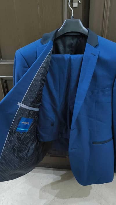 Mens 2 piece Suit in Dark Blue | Burton Menswear London (UK Brand)