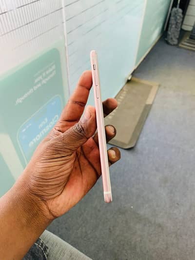 Iphone 7puls 128 GB my WhatsApp number 0370-36-59-905