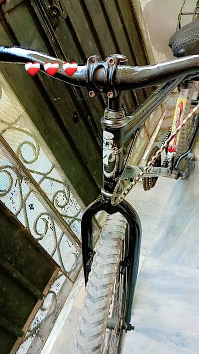 FULL SIZE CYCLE FOR 13 TO 16 YEARS OLD BOY