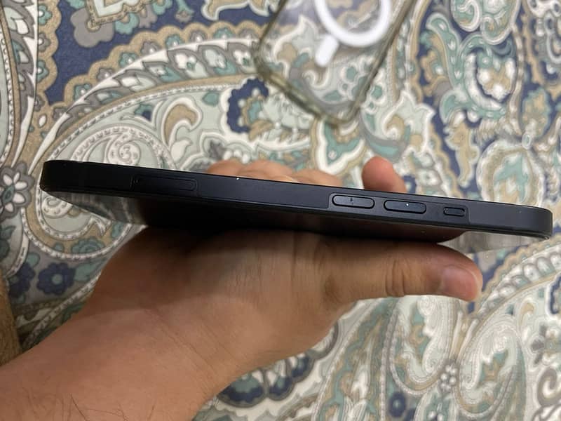 Ipone 13 A1 condition zero scratch 5