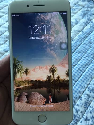 iPhone 8 Plus 64 gb in 10/10 condition.