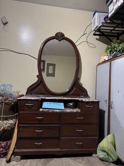 Original wood dresser