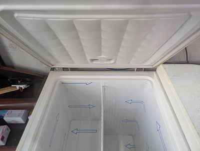 waves frezzer + fridge in mint condition