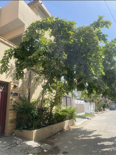 Upper portion for rent in Gulshan-e-Iqbal Block 4