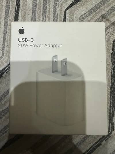 Iphone 14Pro (C. H . A . R . G . E . R)