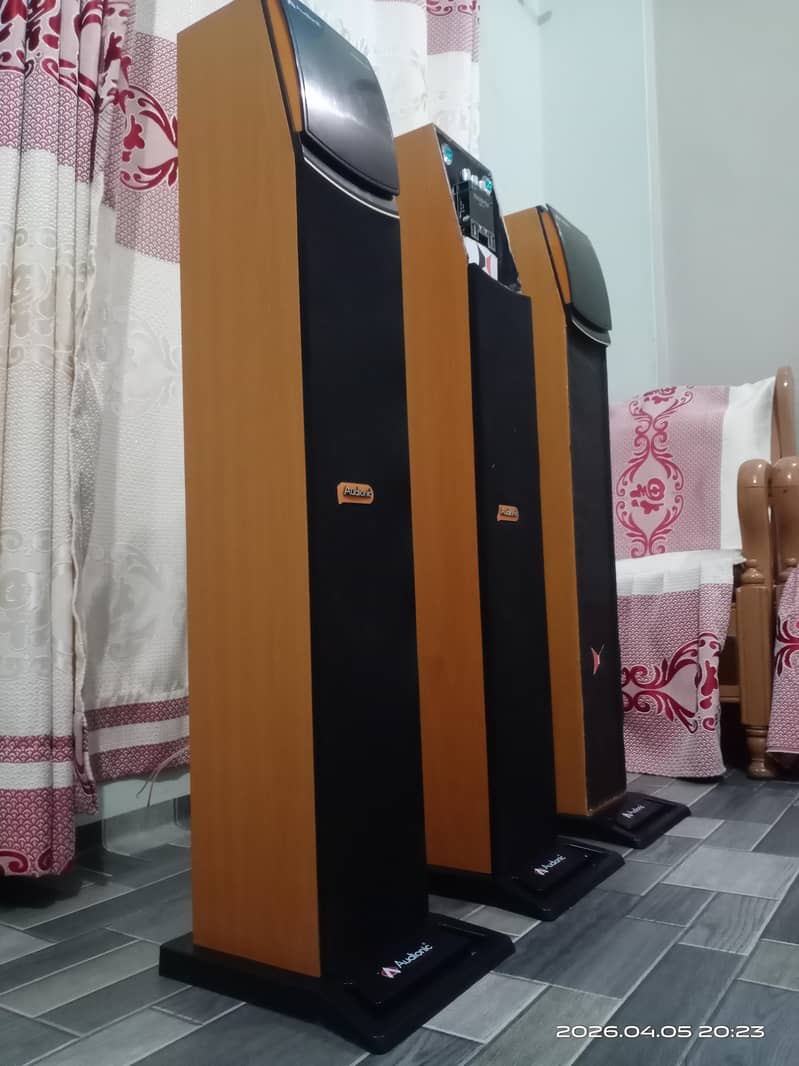 Sound System Audionic Tower Bluetooth 4