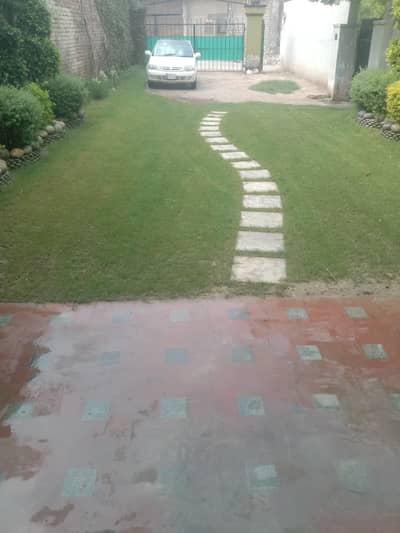 Single Bed Attach Bath Room 150 mtr from Jalaal Masjid and Bata Chowk