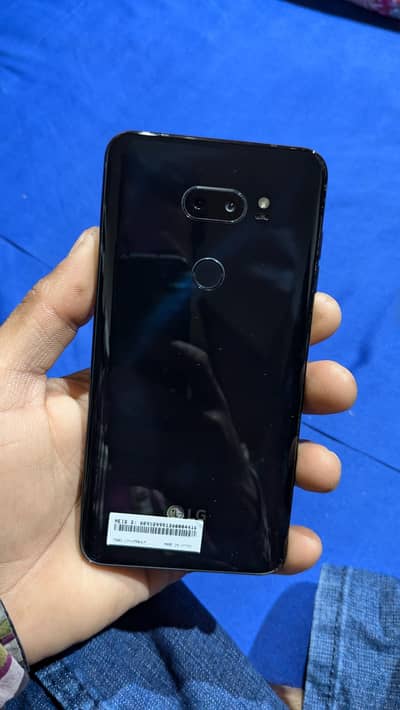 LG V35 ThinQ. | 6GB - 64GB.