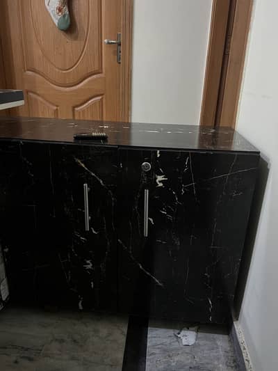 Table & Boss Chair urgent sale 03174246633