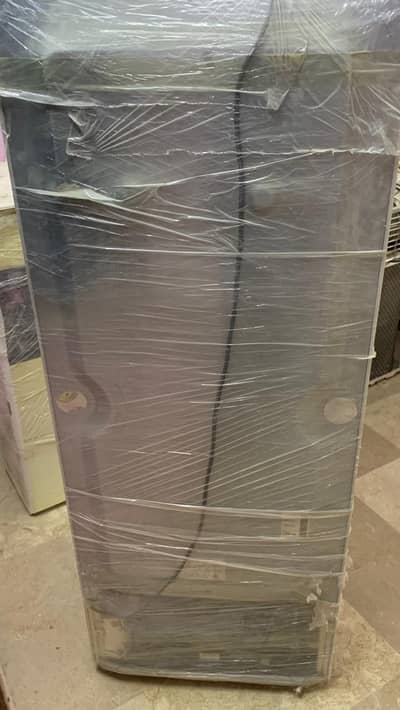 Full Size fridge SAMSUNG