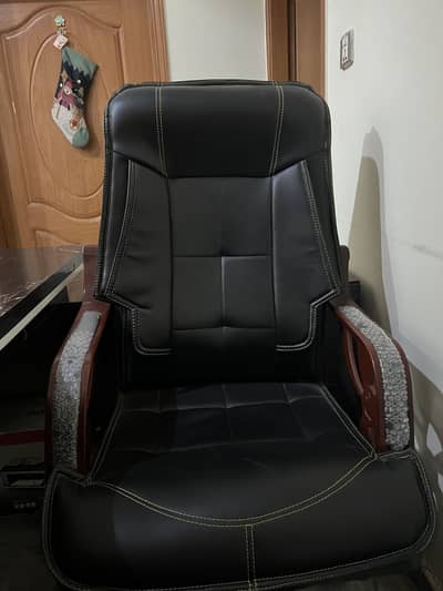 Boss chair & office Table 03174246633