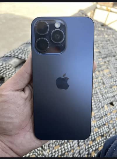 iphone 15 pro max Jv with box 10/10