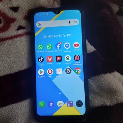 realme c2. good betrey timing. 2gb 32gb