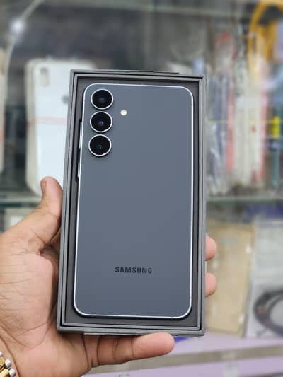 Samsung S25 FE 8/256 official PTA