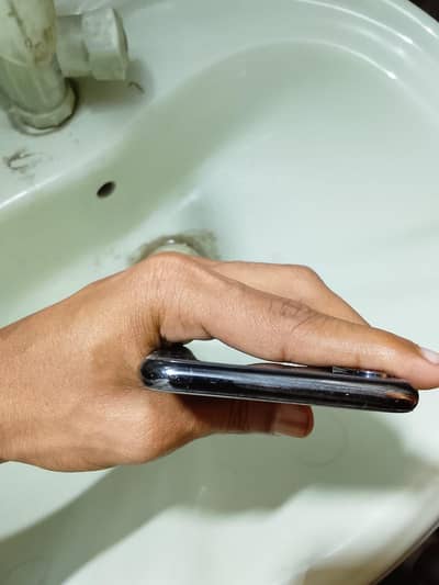 I phone x 256gb official pta approved