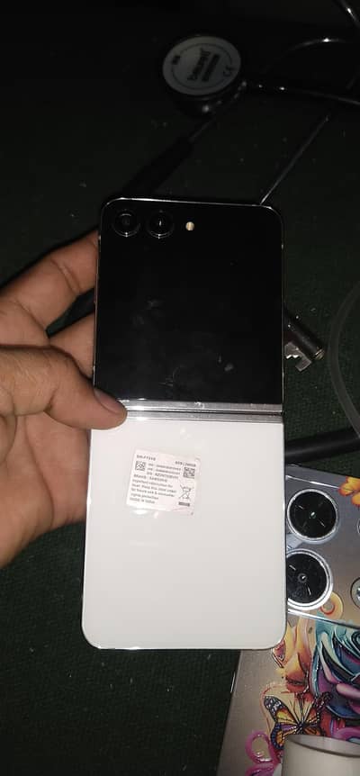 Samsung Galaxy Z Flip 5 Foldable