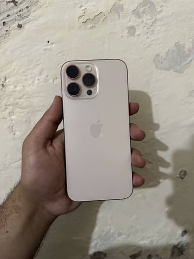 I phone 16 pro Max JV 256 GB with BOX