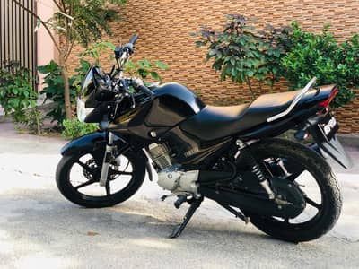 YBR 125 23 model totally genuine