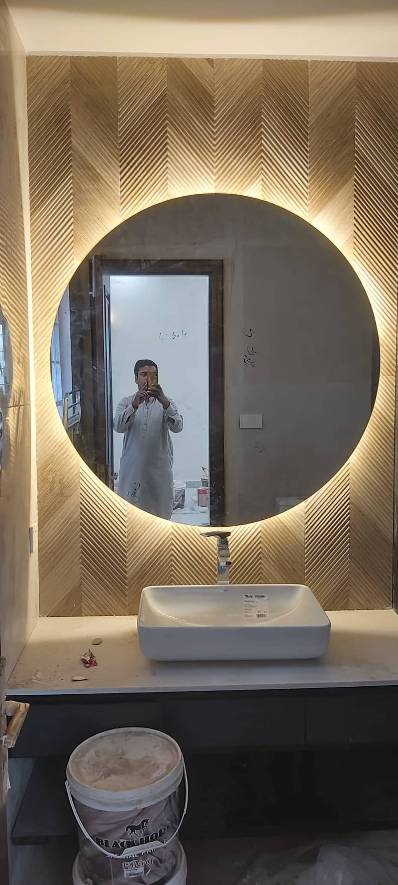 TOUCH LIGHT VANITY MIRROR 4
