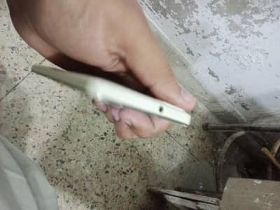 vivo 2 gb 8 gb need cash 4hazar old model hain