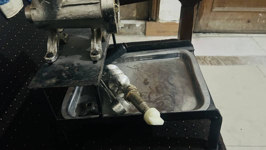 Hand Qeema Machine 4