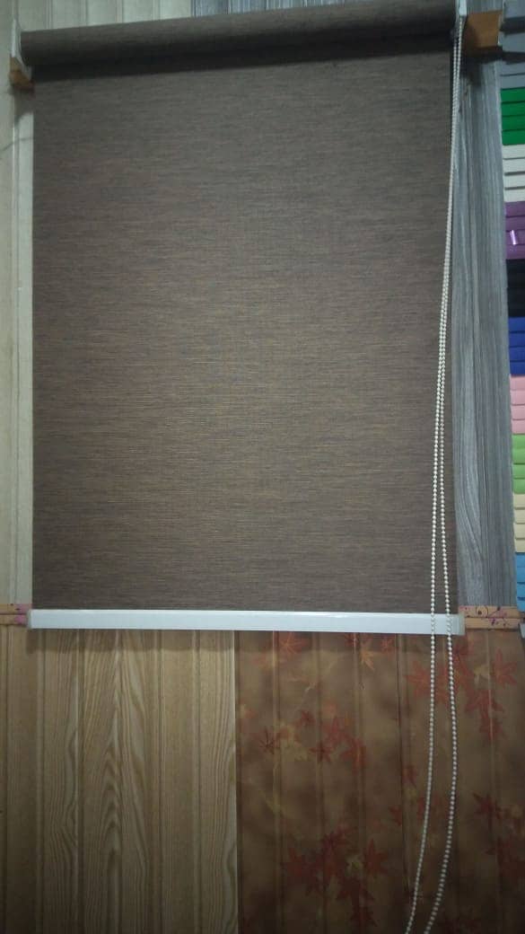 ROLLER WINDOW BLINDS 7