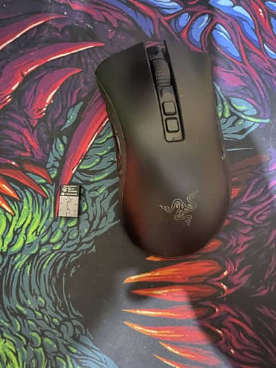 Razer Deathadder V2 Pro Wireless Gaming Mouse + Large Gaming Mousepad