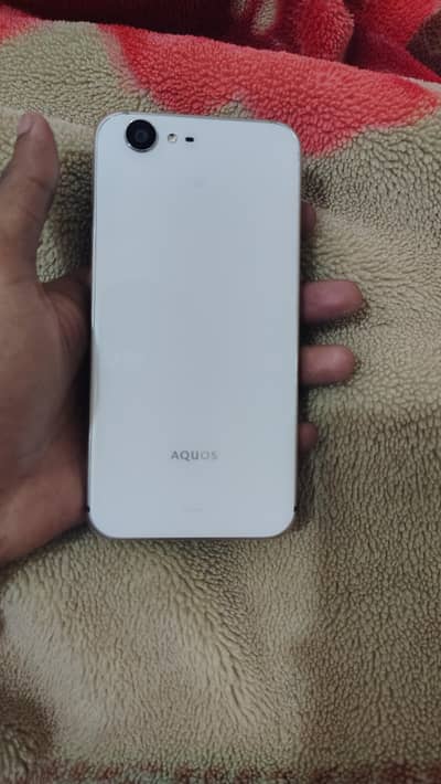 Aquos SH 04