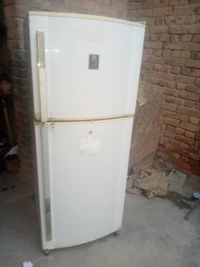 fridge for sale fully saiz Bilkul ok God cooling krti h. 03038356796