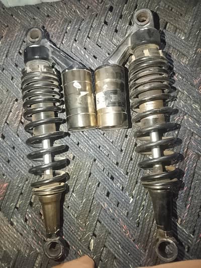 YBR new shaks urgent for  sale  10by9 condition