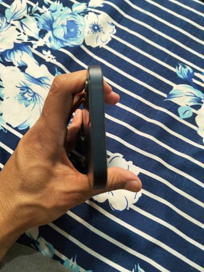 Iphone 12 factory unlock