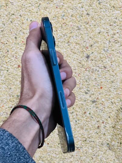 12 pro max factor unlocked