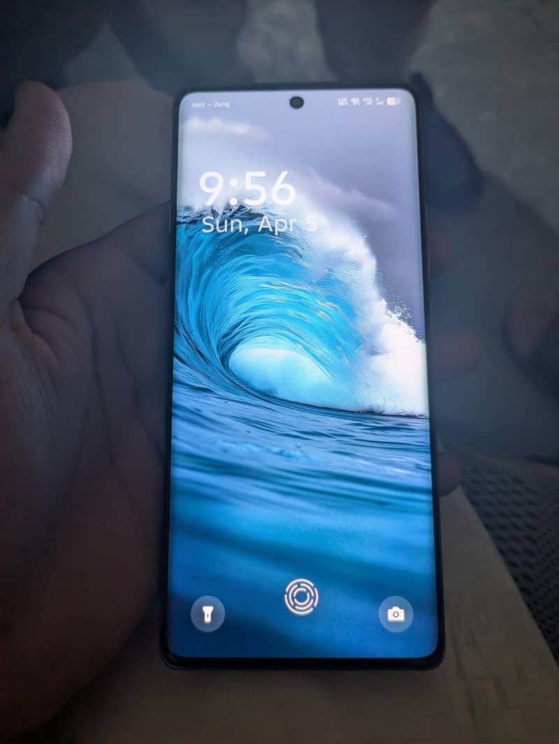 Tecno camon 40pro 0