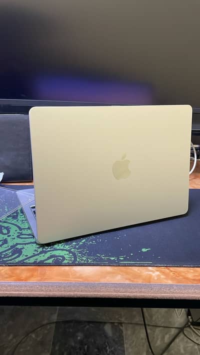Macbook Air M2 13.6 inch