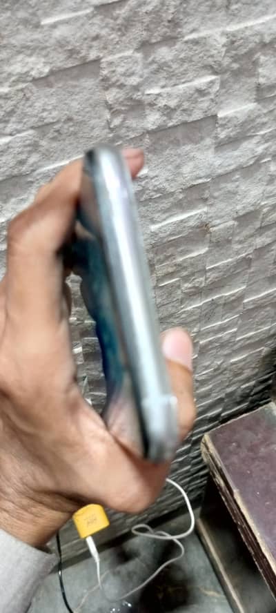 I phone x s Max 256 factory unlock  exchange possible